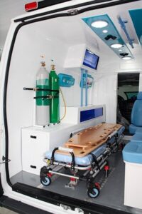 Interior ambulancia suporte basico