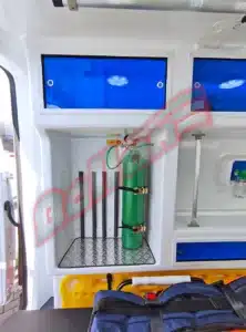 interno de fibra ambulancia mercedes sprinter simples remocao, suporte basico e UTI.