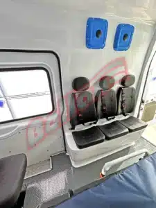 Venda Ambulância Renault Master UTI, armarios internos de Fibra.