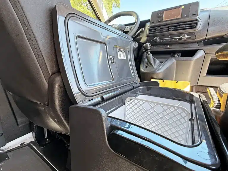 Venda de Van Passageiro Fiat Scudo 7+1 Lugares