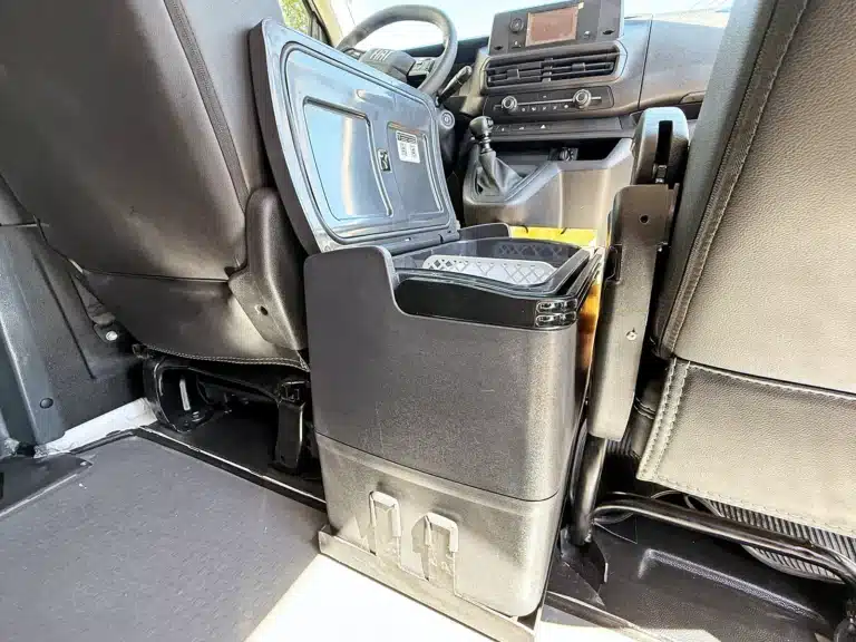 Venda de Van Passageiro Fiat Scudo 7+1 Lugares