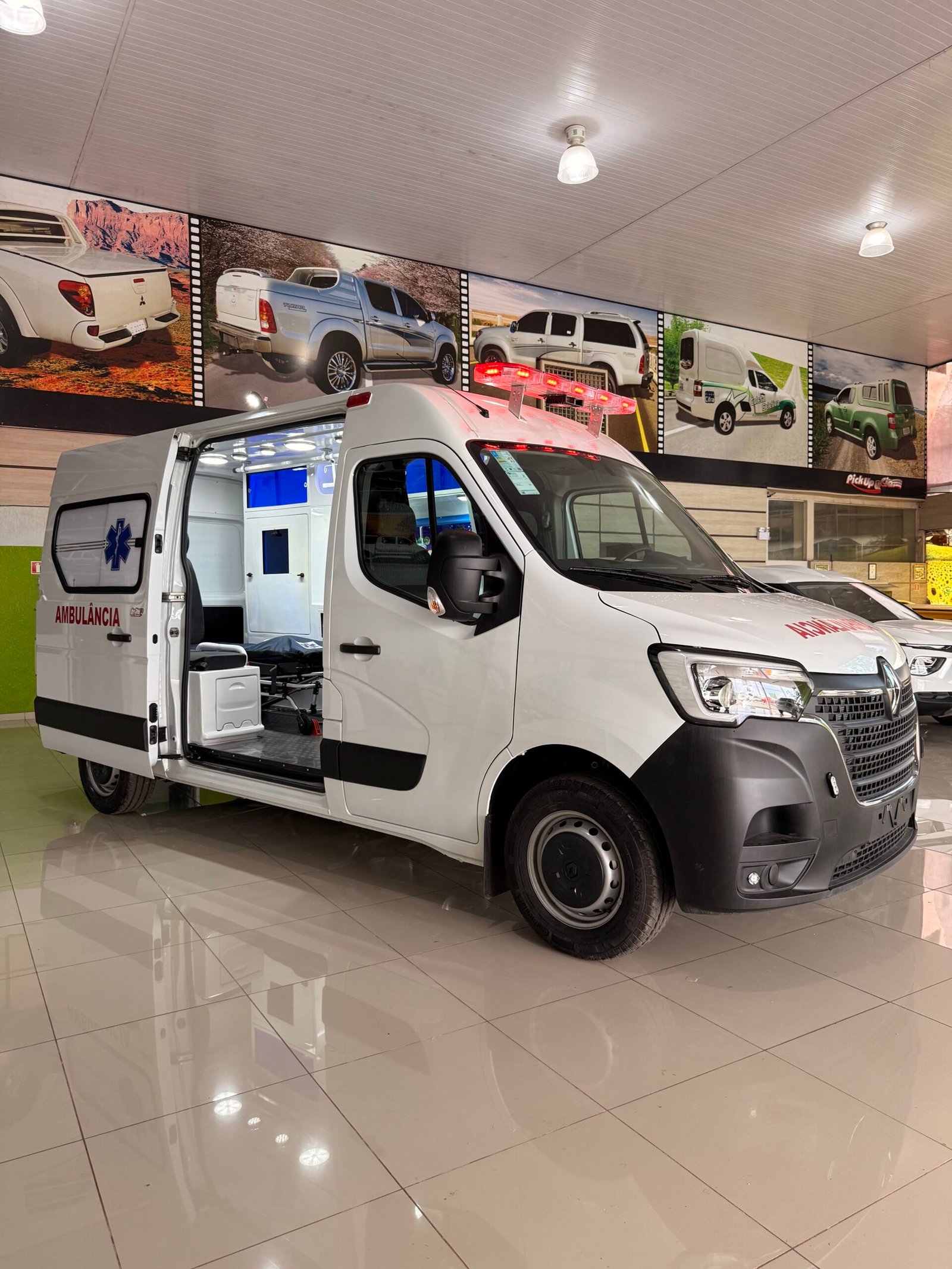 Renault Master Ambulância entregue à FERBASA