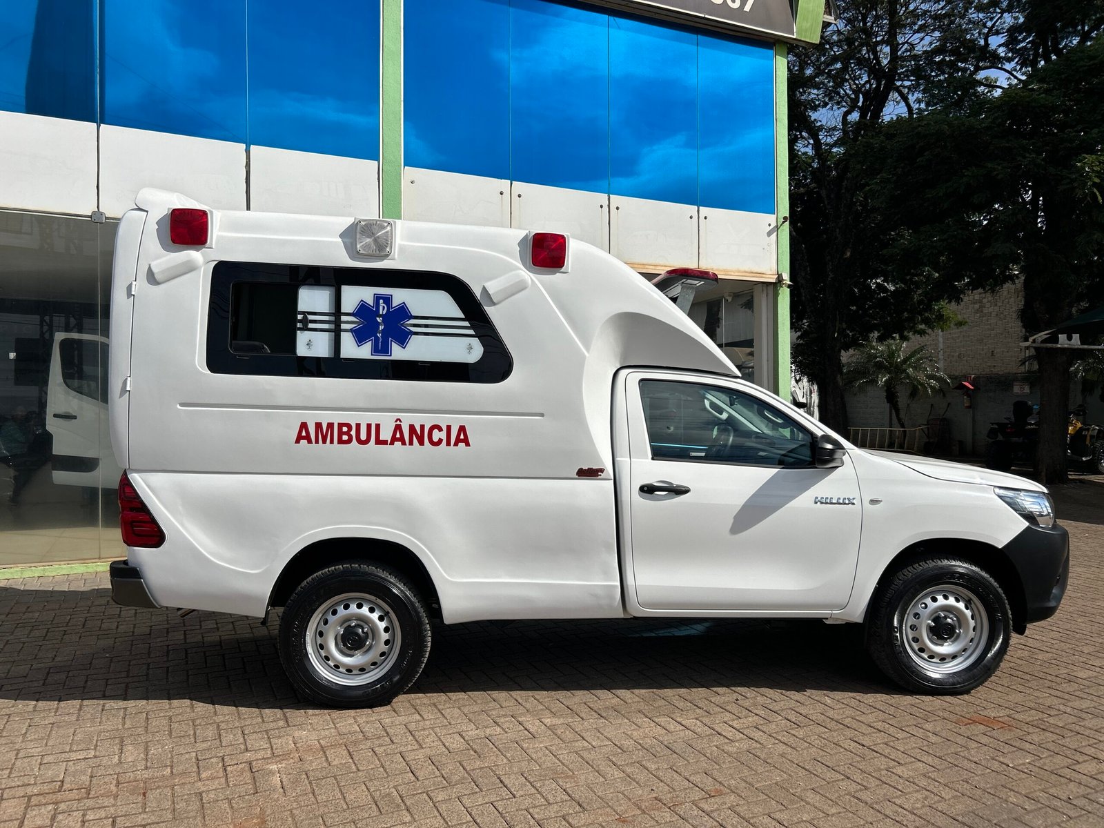 Hilux Ambulância Tipo A entregue à AGROSB