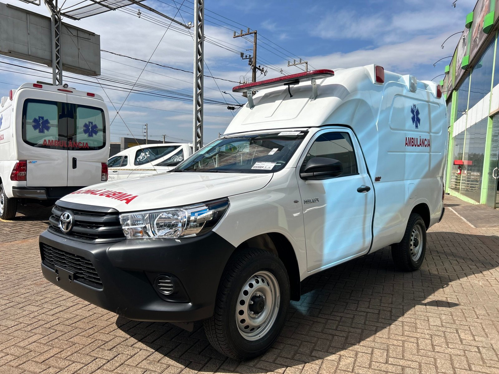 Vista frontal da Hilux Ambulância Tipo A entregue à AGROSB